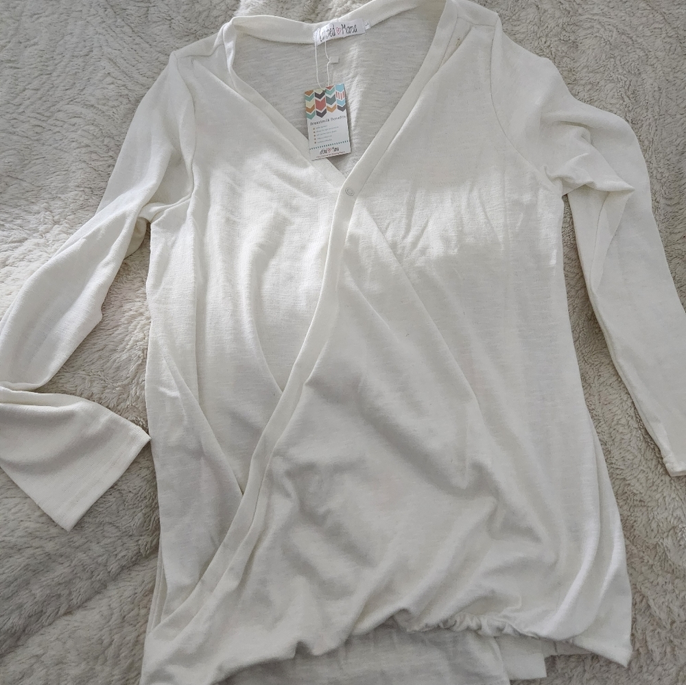 Latched mama nursing top